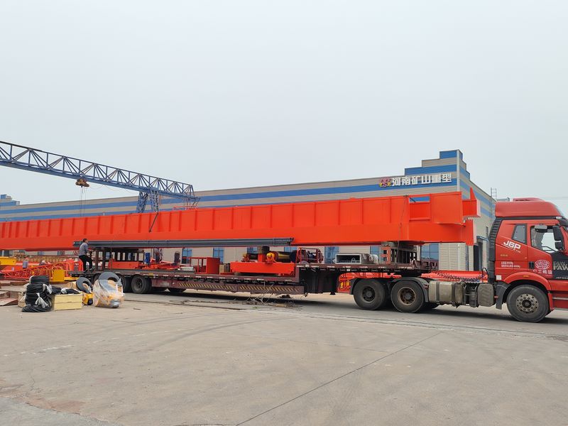 通用橋式起重機 QDXX32/5t—27.7m 制作完成，發(fā)往陜西省銅川市交付客戶使用。